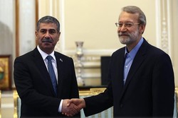 وزیر دفاع جمهوری آذربایجان با لاریجانی دیدار کرد
