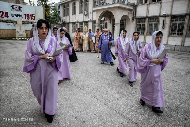 Christians mark Easter in Tehran