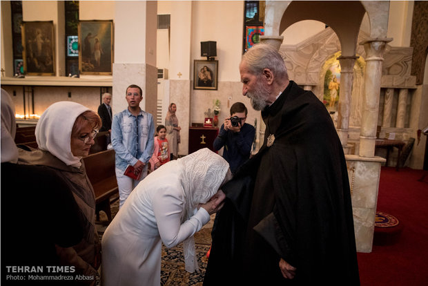 Christians mark Easter in Tehran
