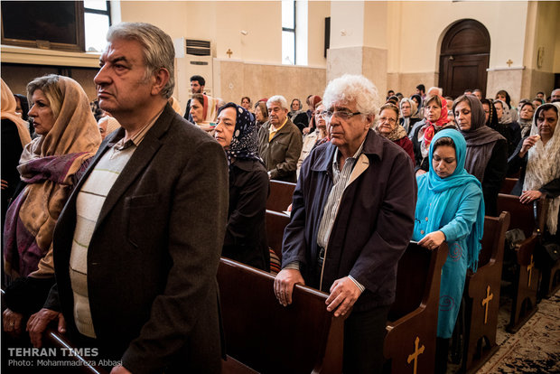 Christians mark Easter in Tehran