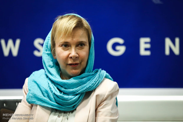 Swedish amb. visits Mehr News HQ in Tehran