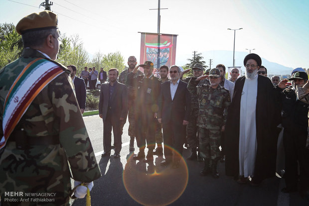 Army parades in Karaj