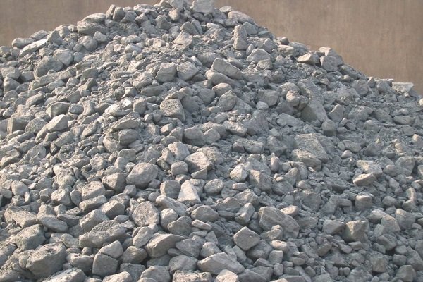 ۱۵ تن سنگ کرومیت قاچاق در ارزوئیه کشف شد