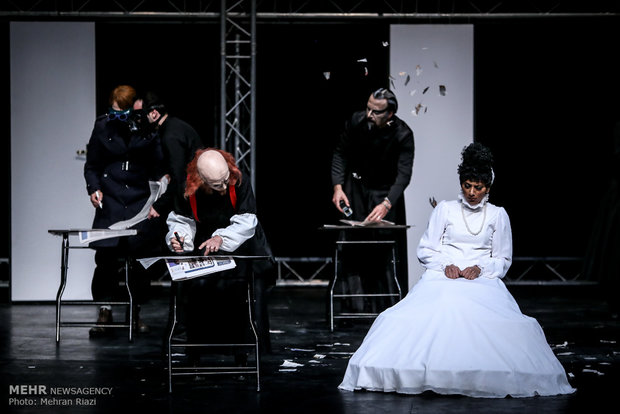 Tahran’da “Hamlet” tiyatrosu