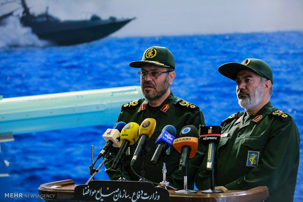 Def. Ministry delivers Nasir cruise missiles to IRGC Navy