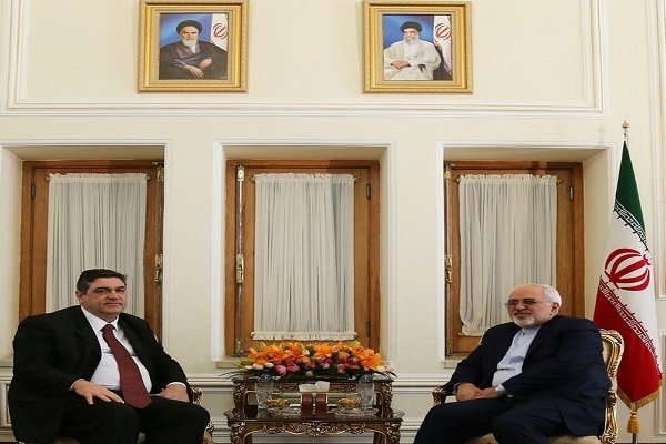 ظریف: تلاش ایران رفع موانع بانکی و توسعه روابط پولی با اروپا است