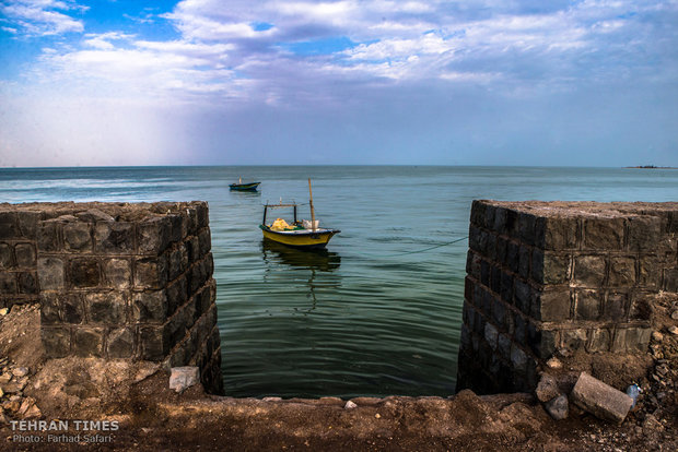 Photo collection portrays life in Hormuz Island