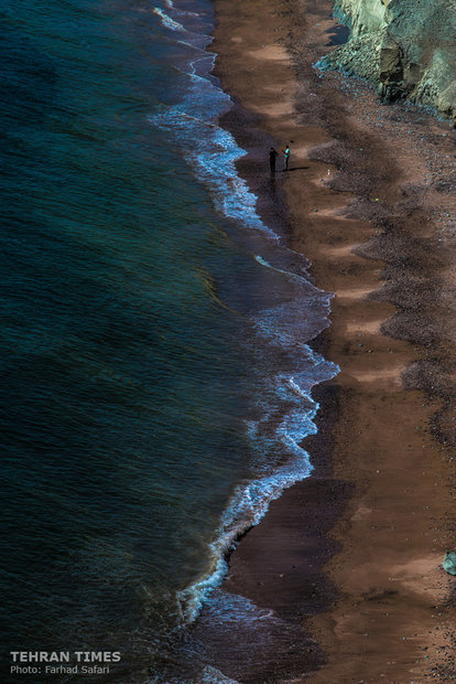 Photo collection portrays life in Hormuz Island