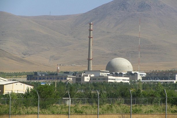 China signs Iran's Arak reactor deal