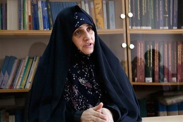 زنان ایرانی مسئولیت تاریخی خود را درک کنند