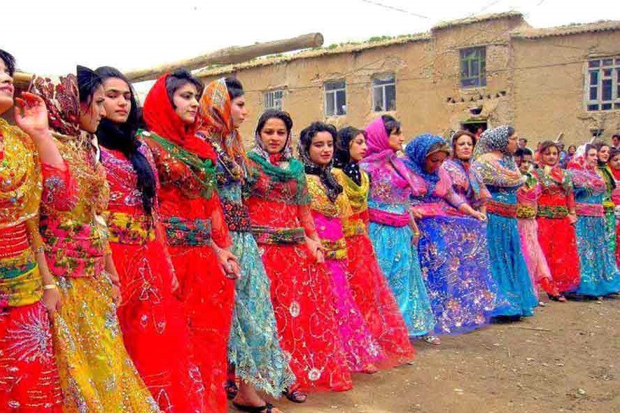 What does Iranian Kurd women wear? - Tehran Times