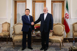 دیدار رئیس مجلس قرقیزستان با وزیر امور خارجه
