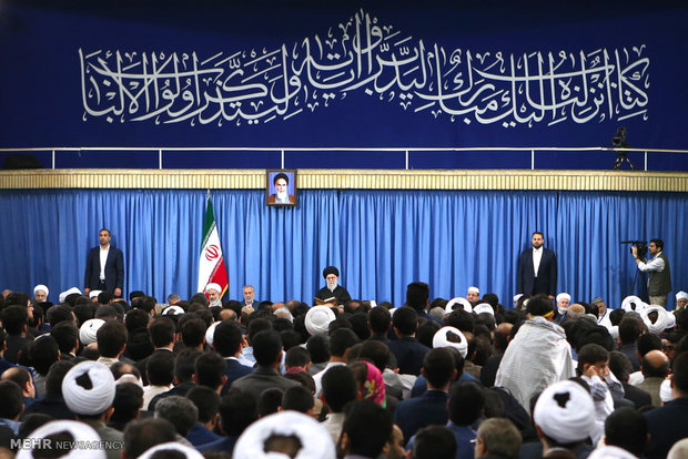 Leader receives attendees of Quran competitions