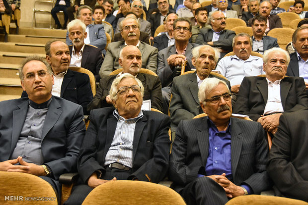 همایش سفیران آفتاب در شهرضا