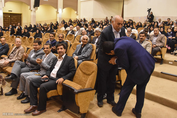 همایش سفیران آفتاب در شهرضا