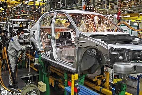تمام استانداردهای۵۵گانه تولید خودرو در ایران رعایت می‌شوند