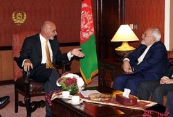 ظریف با رئیس جمهور افغانستان دیدار کرد
