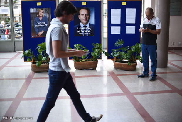 جولة ثانية وحاسمة في الانتخابات الفرنسیة