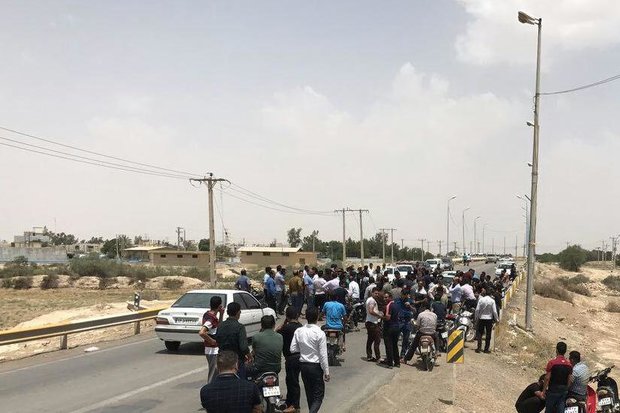 لنجداران هندیجانی جاده استان بوشهر - خوزستان را بستند