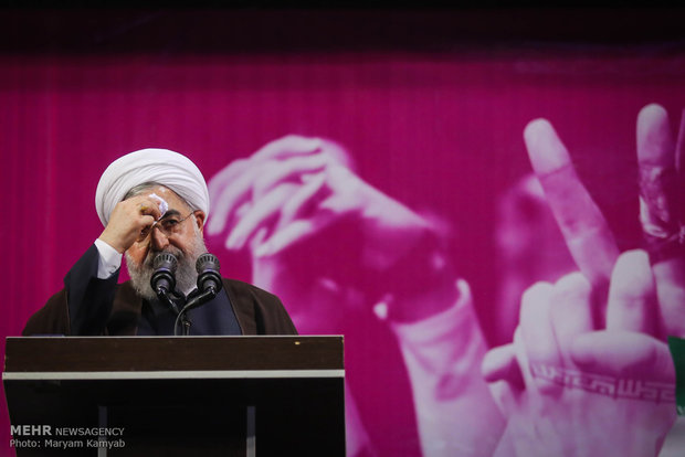 Rouhani attends women’s gathering in Tehran