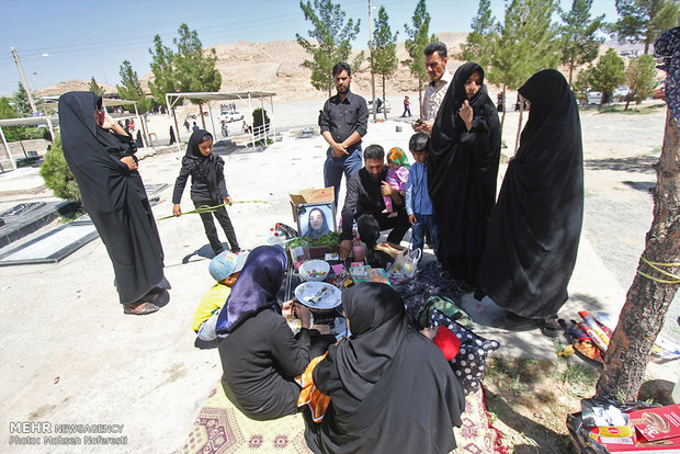 آیین سنتی چراغ برات‎