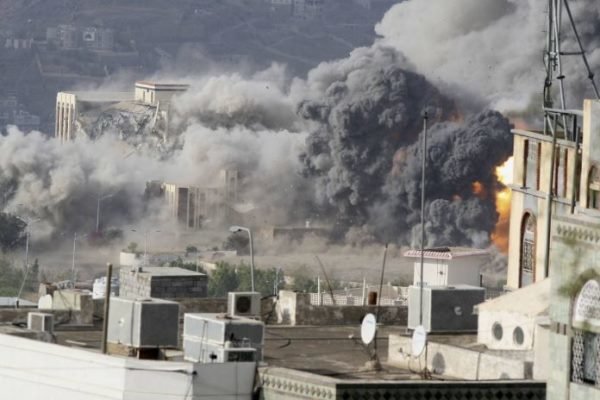شهادت ۱۲ یمنی در حملات جنگنده های سعودی به صنعا