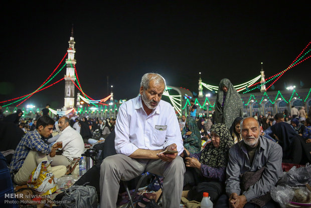 أجواء مسجد "جمكران" في ليلة النصف من شعبان