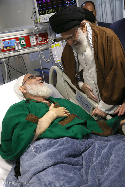 عیادت رهبر معظم انقلاب از آیت‌الله هاشمی شاهرودی