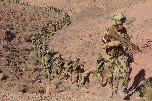 هلاکت ۱۵ عنصر تکفیری در عملیات ارتش مصر در صحرای سیناء