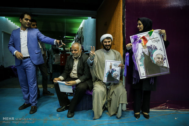 همایش انتخاباتی حسن روحانی