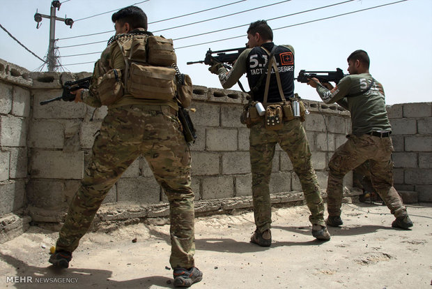 داعشی ها از غرب موصل می گریزند