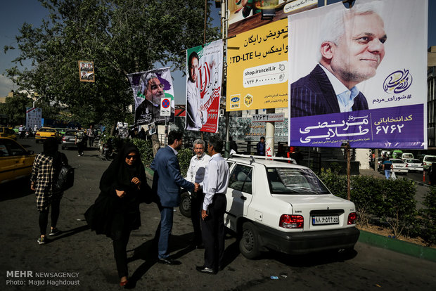 الدعايات الانتخابية تملأ طهران