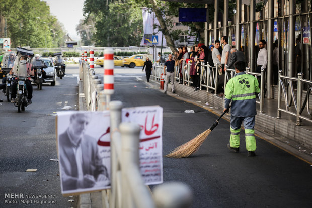 الدعايات الانتخابية تملأ طهران