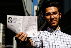 آخرین ساعت های تبلیغات انتخابات ریاست جمهوری در سطح شهر تهران -۱
