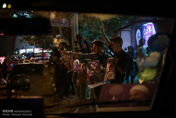 شوارع ايران في الليلة الاخيرة للحملة الانتخابية