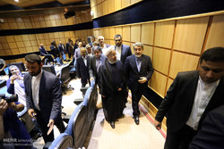 روحانی از ستاد انتخابات کشور بازدید کرد