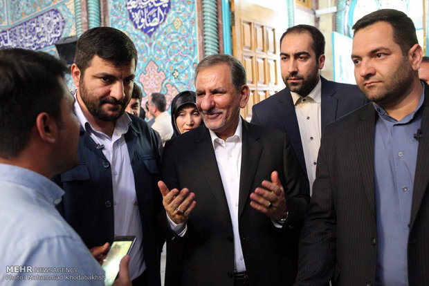 Fotoğraflarla Ruhani'nin oy kullanması