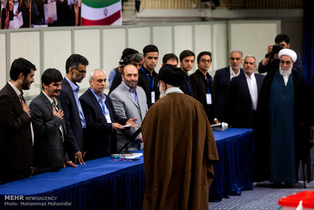 Ayat. Khamenei casts his ballot