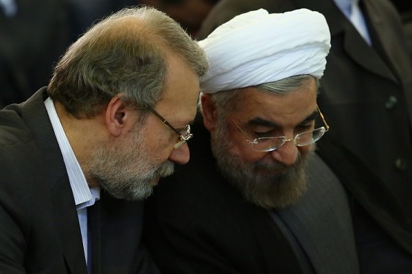 Larijani felicitates Rouhani on re-election 