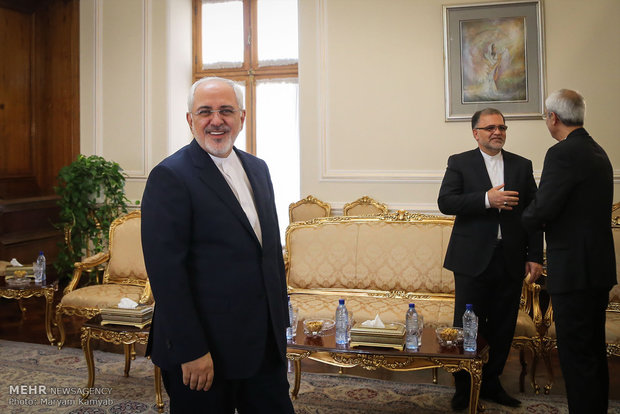 Zarif receives Slovenian, Austrian ambs.