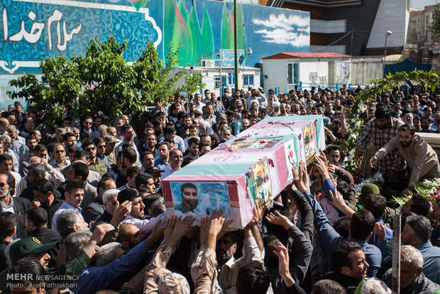 مراسم تشییع پیکر شهید مدافع حرم علیرضا قبادی در کرج