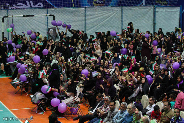 جشن هواداران روحانی در سمنان برگزار شد 