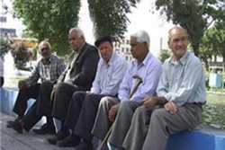 سن بازنشستگی ۳۰ درصد ایرانی ها کمتر از ۵۰ سال است