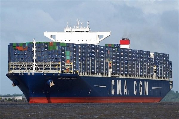 بکارگیری کشتی‌های غول پیکر در حمل و نقل دریایی برای کاهش هزینه 
