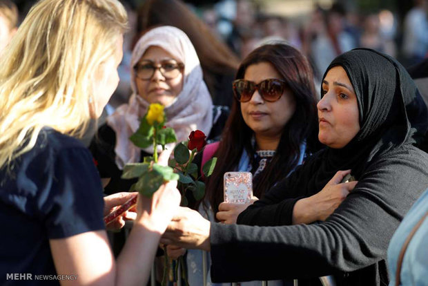 ادای احترام مسلمانان به قربانیان حادثه منچستر