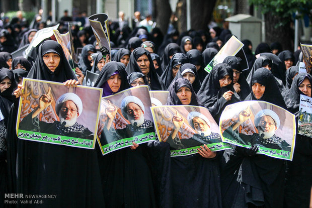 People in Tabriz denounce Bahrain crack-down on cleric