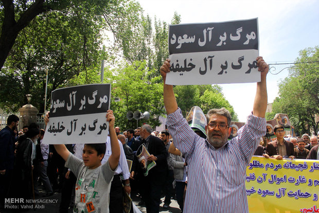 People in Tabriz denounce Bahrain crack-down on cleric