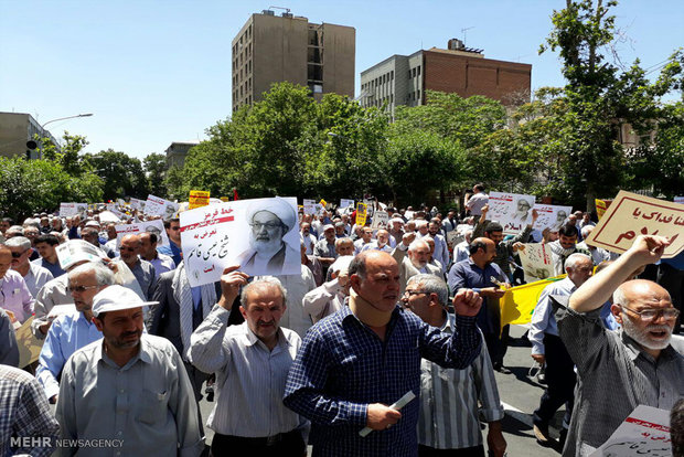 Tehran holds protest march for Sheikh Isa Qassim