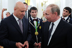 اهدای جوایز ویژه از سوی«پوتین» به مسئولان کشتی روسیه