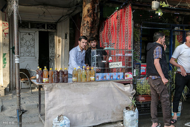 Suriye’de kuşatma altında akan hayattan kareler